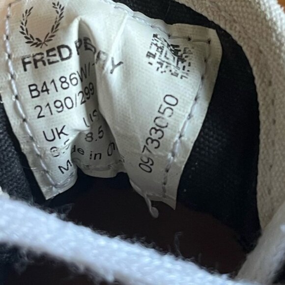 Fred Perry 8.5 Blue with dots Slipons - Picture 3 of 10